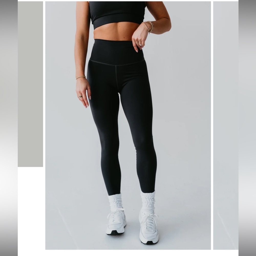 Recreation Sweat by RachaelsGoodEats Carbon Black leggings in size small